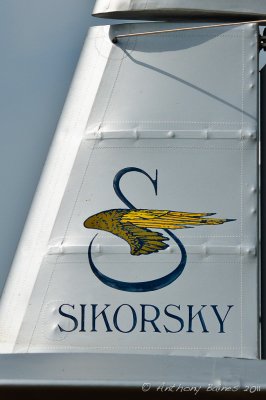 Sikorsky logo on tail