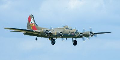 B17 Flying Fortress PInk lady