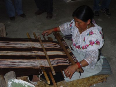 traditional weaving technique_IMGP1809_01.JPG
