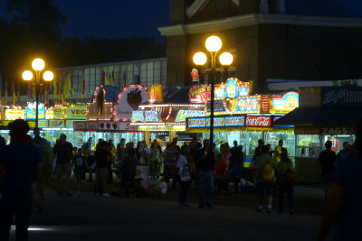 Food vendors glow in the dark