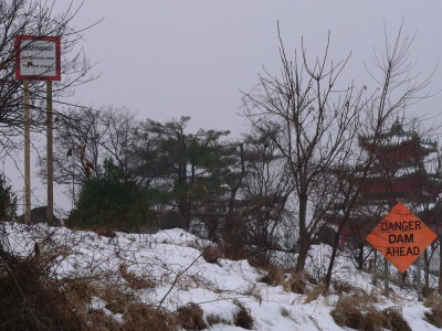 Warnings at the pagoda