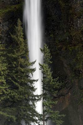 Multnoma_Falls_03.jpg
