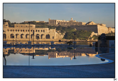 MALTA: La ciudad y el mar /The city and the sea