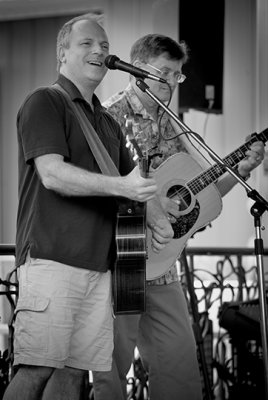 Ron Swann and Lance Hunt Performing at AmRhien Wine Cellars.