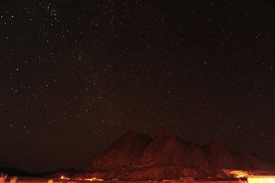 Looking for the north star in front of hotel in Study Butte/Terlingua