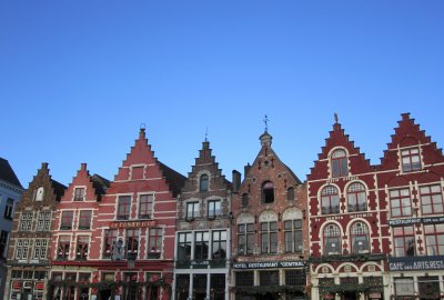 Bruges, shops and cafes