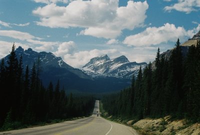 It is almost 200 miles from Banff to the town of Jasper and the scenery is breathtaking! 7/11/11