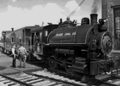 E  coal engine with crew good (2)cropped  bw.jpg