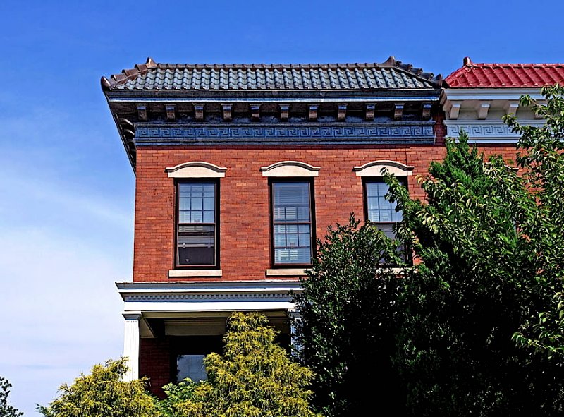 Roof with Chinese motif