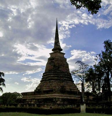 Wat Sra Sri chedi in silhouette