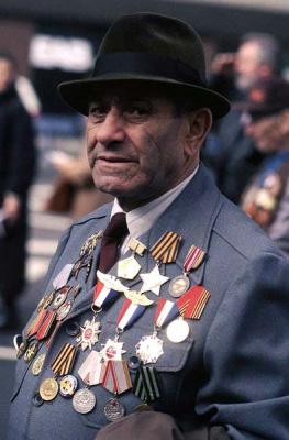 g4/09/415109/3/61504817.Medals.jpg