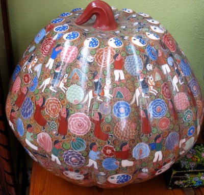 Squash-shaped pot, Casa de las Flores B&B, Tlaquepaque