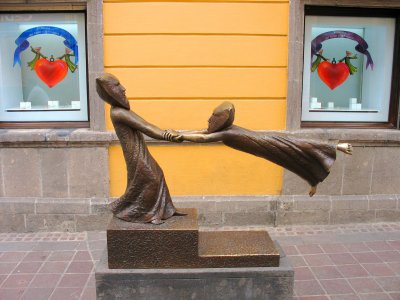 Sergio Bustamante statue, Indepedencia, Tlaquepaque