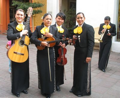 Female mariachis, Indepedencia, Tlaquepaque