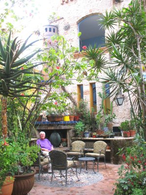 Garden, Casa de las Flores B & B, Tlaquepaque