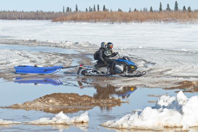 Traffic on the Moose River 2011 April 1