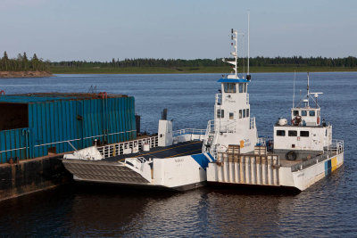 Barges Niska I and Manitou Island II