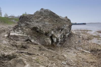 Ice still piled along shore May 28, 2006