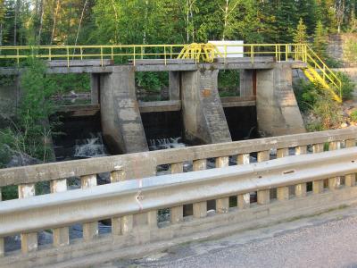 Bridge on secondary highway 573 and dam at Charlton, Ontario