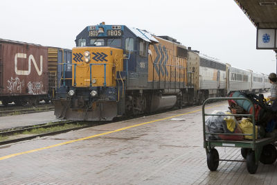 Southbound Northland pulls into Cochrane station 2006 July 5