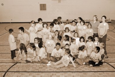Science Camp 2006 in Moosonee - getting ready for group picture