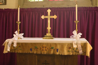 St. Thomas Anglican Church altar