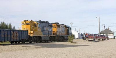 Mixed Train heads into Moosonee