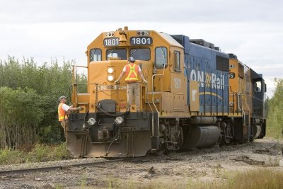 1801 trailing 1805 during switching in Moosonee
