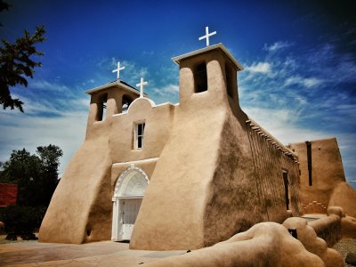 Gleaming San Francisco de Asis