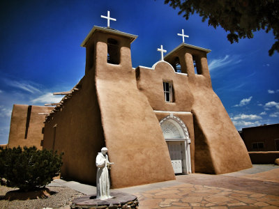 San Francisco Facade and Statue