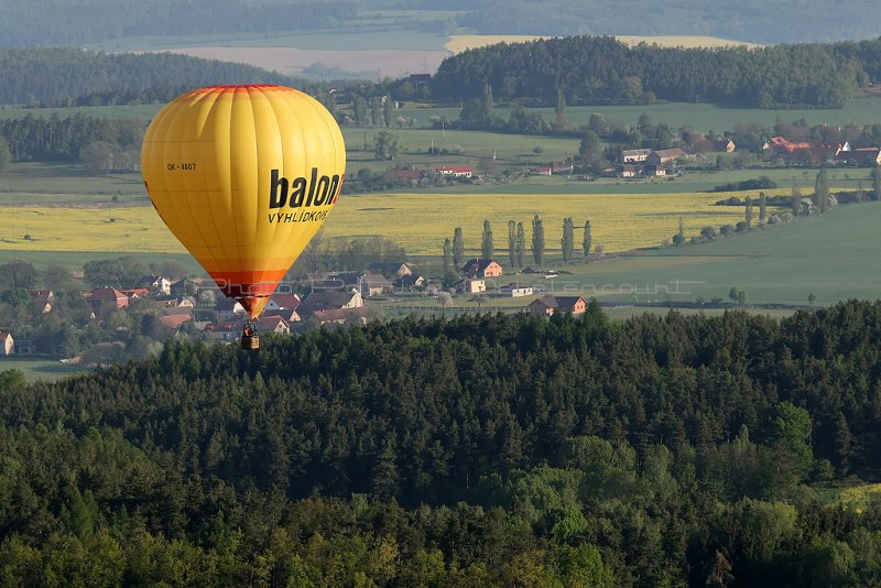 219 - Czech balloons meeting 2012 in Chotilsko - MK3_7956_DxO_2 Pbase.jpg