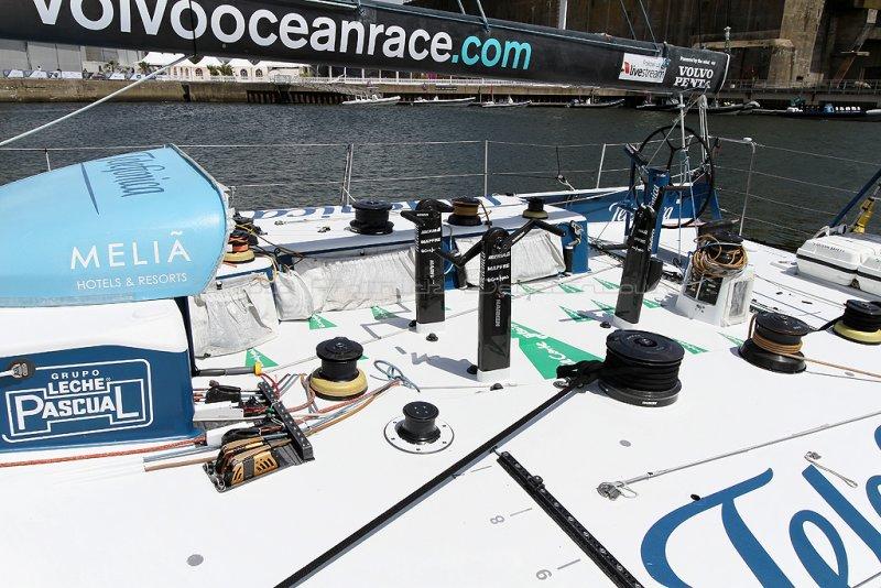 1050 - The 2011-2012 Volvo Ocean Race at Lorient - IMG_6708_DxO Pbase.jpg