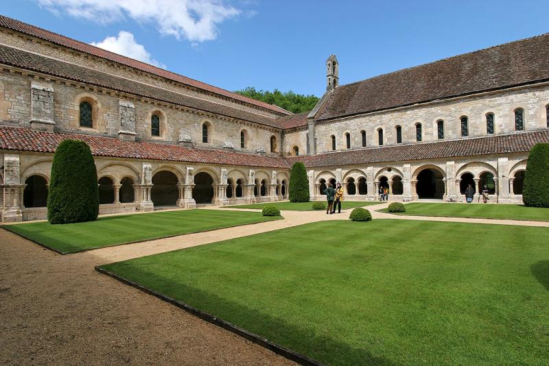 Visite de l'abbaye de Fontenay - Le cloître et les jardins