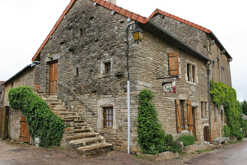 Dcouverte du village mdival de Chateauneuf en Auxois