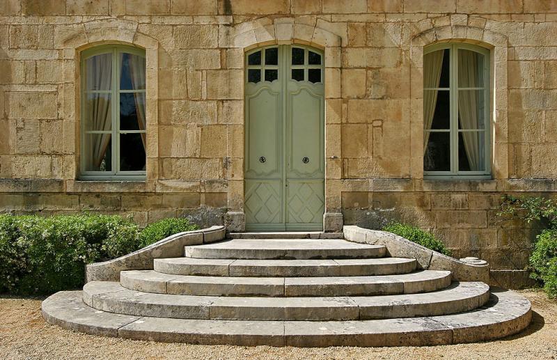 Visite de l'abbaye de Fontenay - L'entrée du logis des abbés
