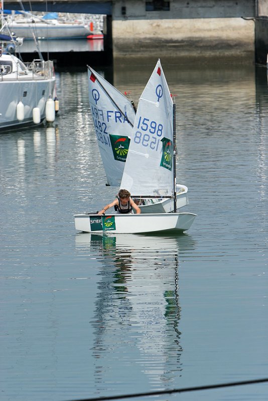 Animation pendant le baptme du maxi trimaran Groupama 3