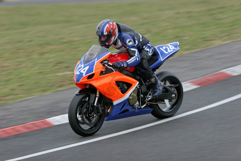 Coupe de France Motos sur le circuit Carole - Cette photo a t slectionne par lagence Regards du Sport