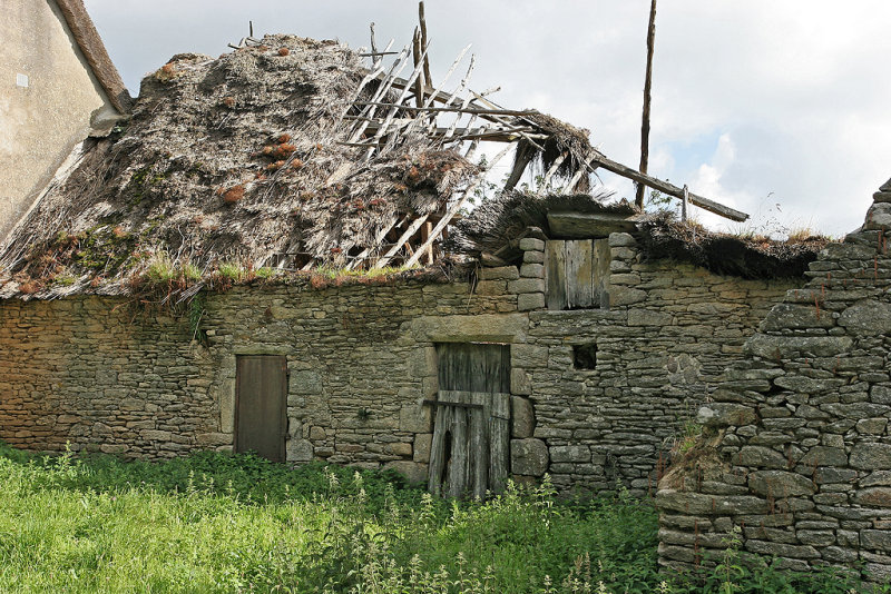 Maison  toit de chaume dans le hameau de Kerbourg - IMG_0389_DXO.jpg