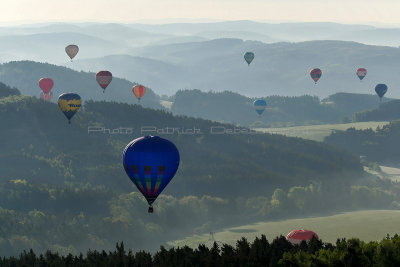175 - Czech balloons meeting 2012 in Chotilsko - MK3_7916_DxO_2 Pbase.jpg