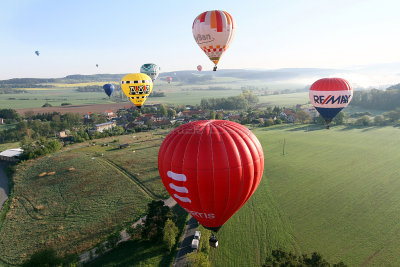 942 - Czech balloons meeting 2012 in Chotilsko - IMG_0561_DxO format Pbase.jpg