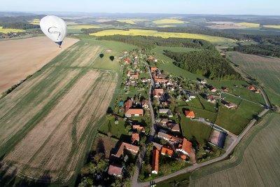 1037 - Czech balloons meeting 2012 in Chotilsko - IMG_0576_DxO format Pbase.jpg