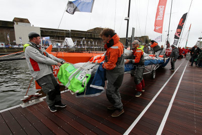 907 - The 2011-2012 Volvo Ocean Race at Lorient - IMG_6606_DxO Pbase.jpg