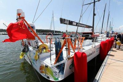 1085 - The 2011-2012 Volvo Ocean Race at Lorient - IMG_6731_DxO Pbase.jpg