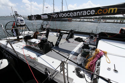 1087 - The 2011-2012 Volvo Ocean Race at Lorient - IMG_6733_DxO Pbase.jpg