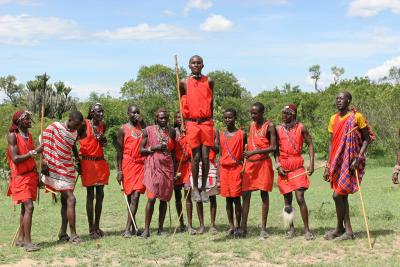 Visite dun village Masa situ en bordure de la rserve de Masa-Mara