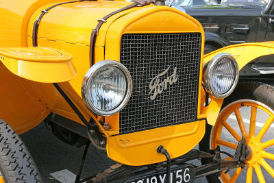 Exposition de vieilles voitures / Old cars exhibition