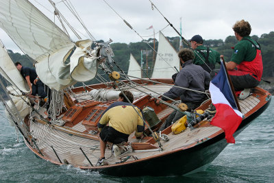 33 Douarnenez 2006 - Le samedi 29 juillet - Pen Duick, le voilier mytique d'Eric Tabarly