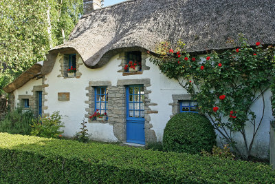 Maison  toit de chaume dans le hameau de Kerhouguet - IMGIMG_0381_DXO.jpg