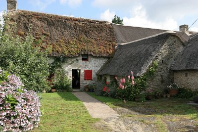 Maison  toit de chaume dans le hameau de Kerbourg - MG_0402_DXO.jpg