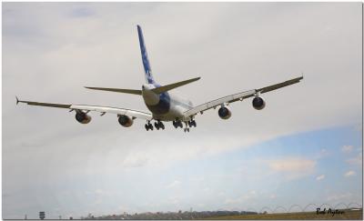 A380 Airbus arrives in Melbourne